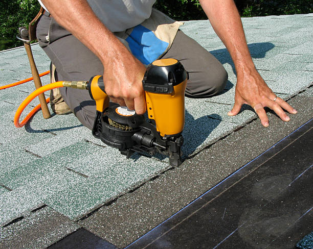 Roof Gutter Cleaning in Crockett, CA